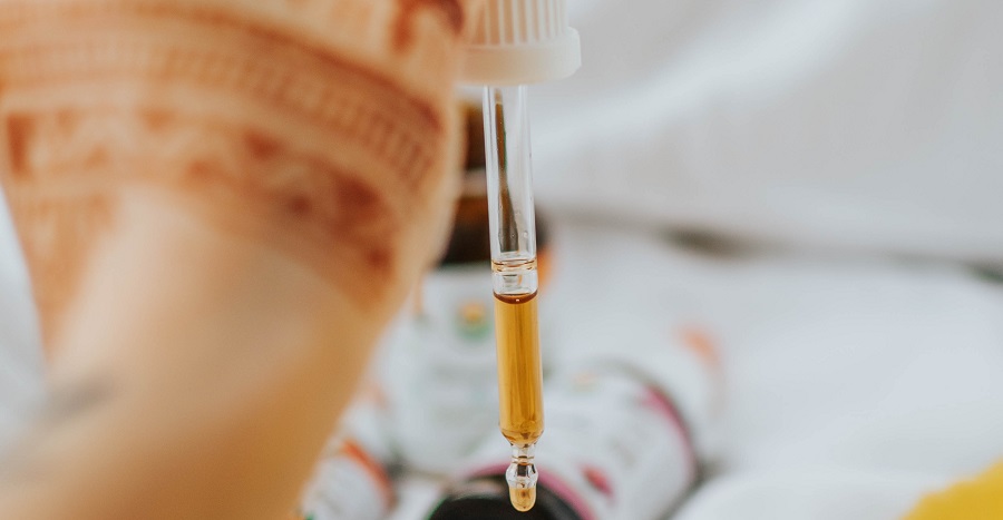 how to make cannabis tincture